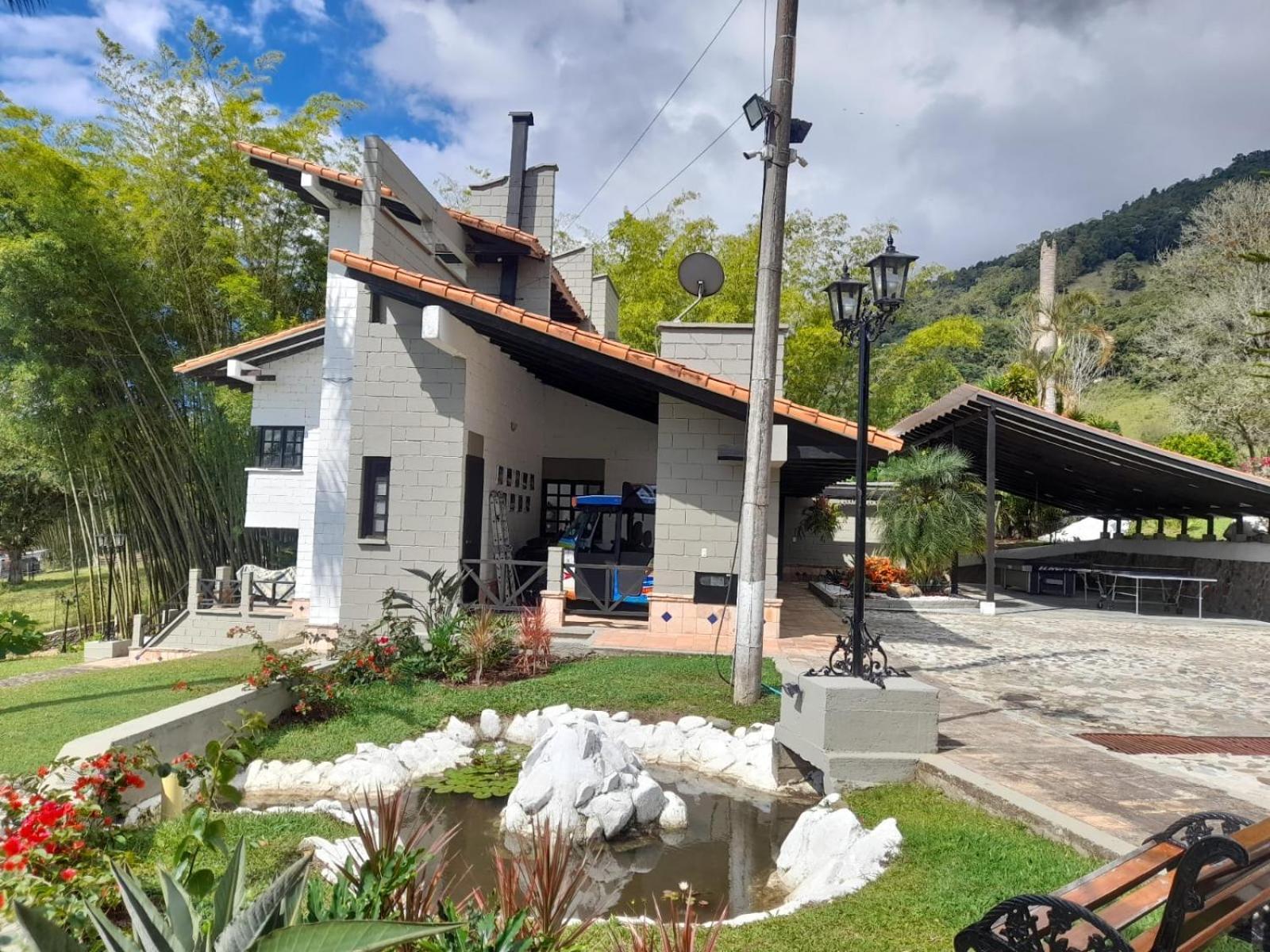 Hotel Maca Lago Калима Екстериор снимка