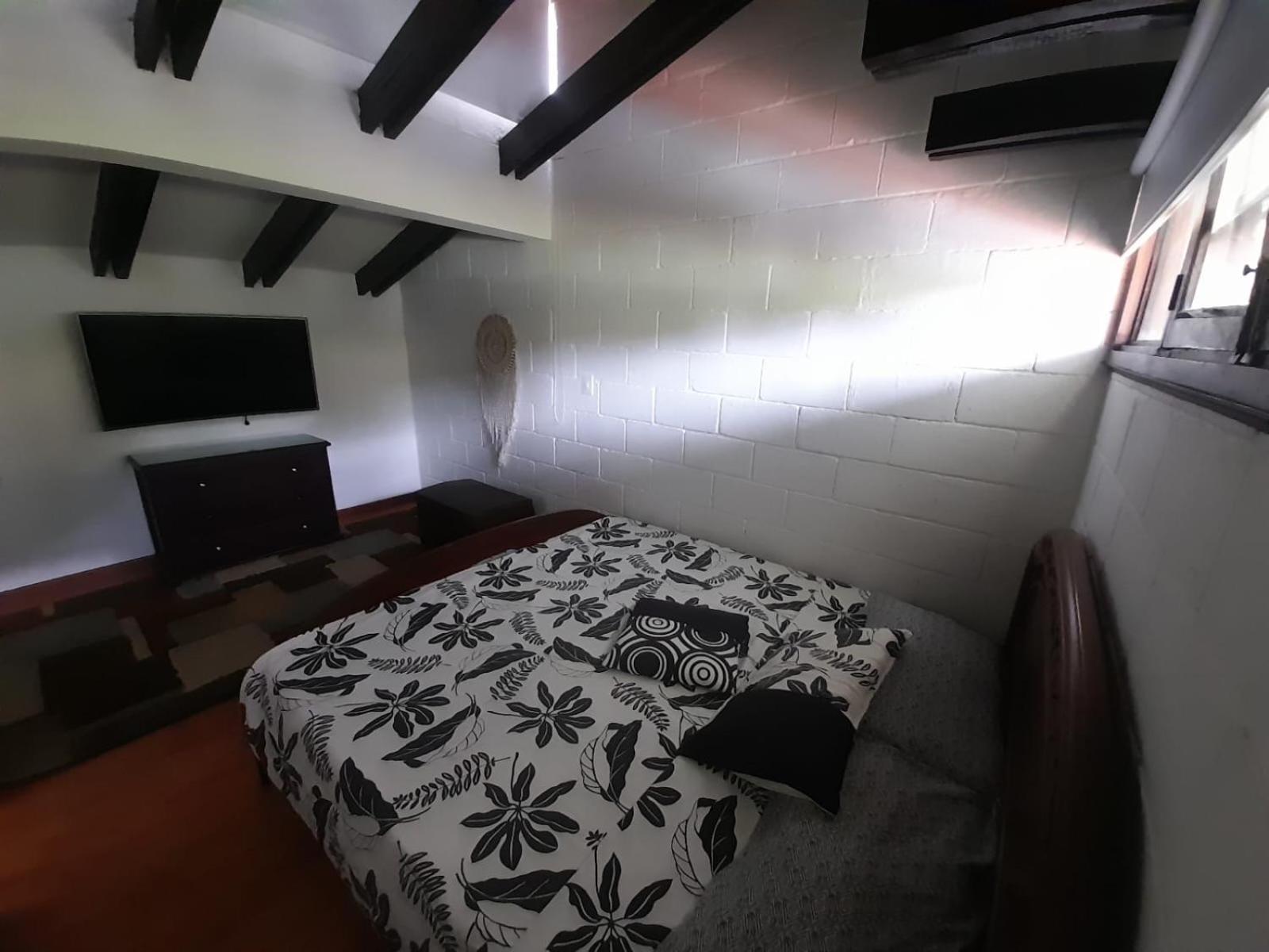 Hotel Maca Lago Калима Екстериор снимка